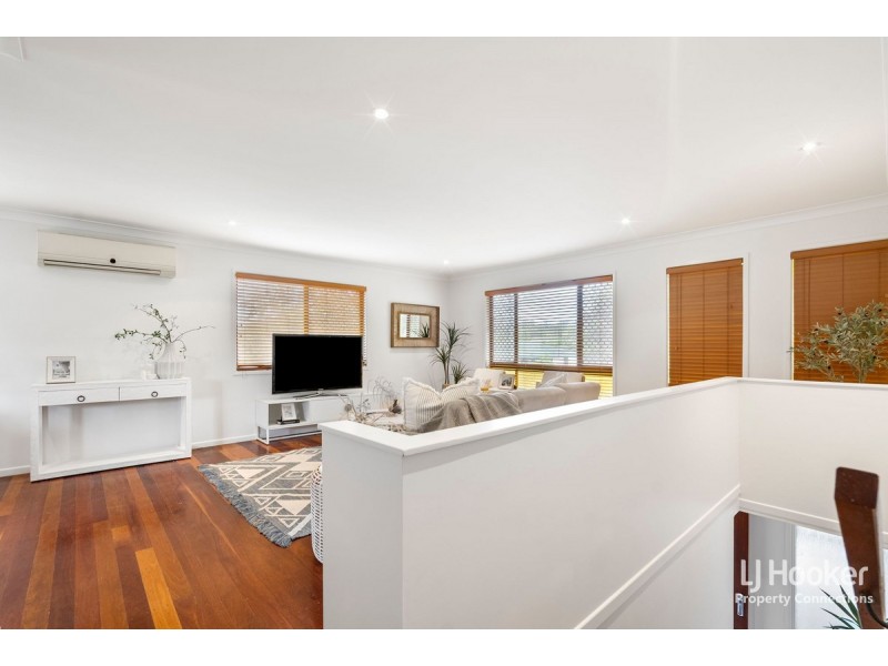 1 Folkstone Avenue, Albany Creek QLD 4035