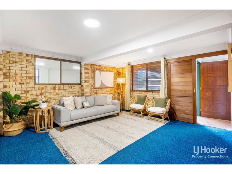 1 Folkstone Avenue, Albany Creek QLD 4035