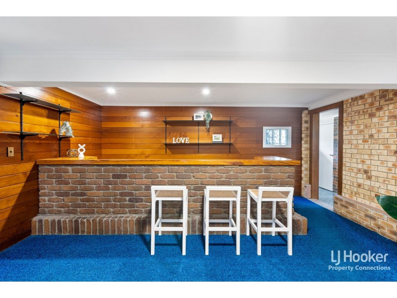 1 Folkstone Avenue, Albany Creek QLD 4035