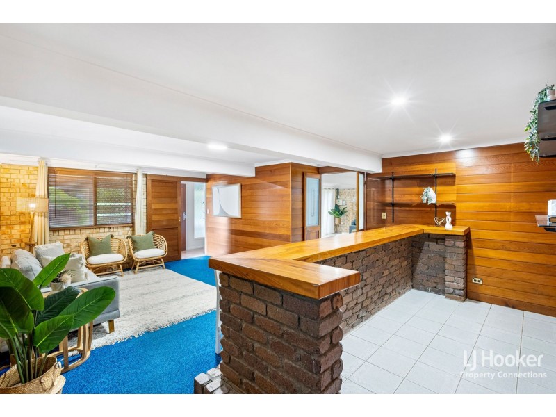 1 Folkstone Avenue, Albany Creek QLD 4035