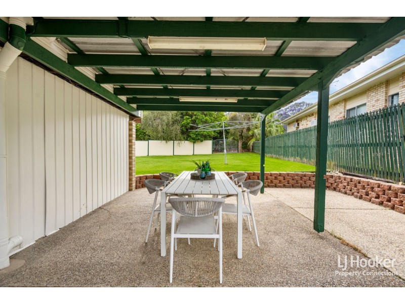 1 Folkstone Avenue, Albany Creek QLD 4035