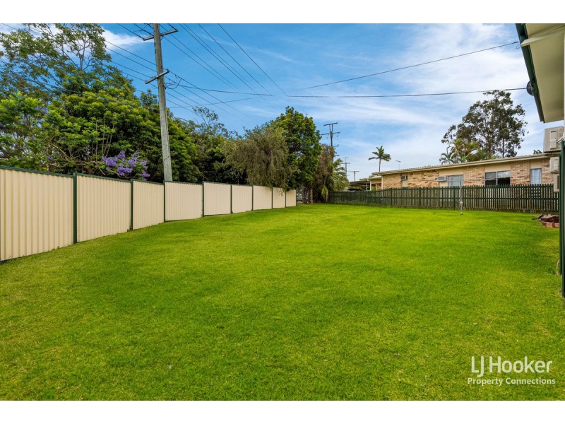1 Folkstone Avenue, Albany Creek QLD 4035