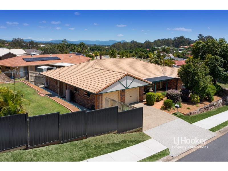 19 Flinders Way, Albany Creek QLD 4035
