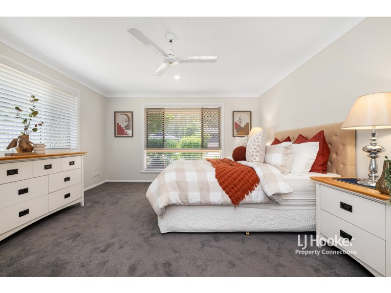 19 Flinders Way, Albany Creek QLD 4035