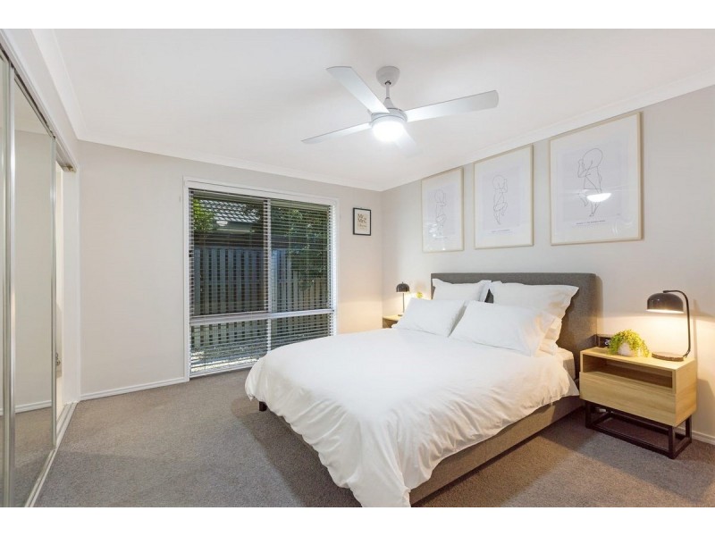 21 Crossing Drive, Eatons Hill QLD 4037