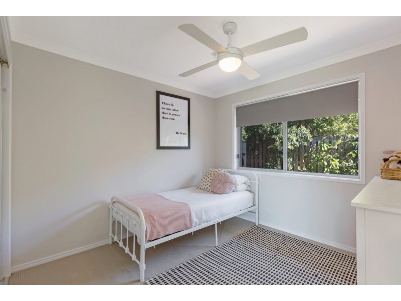 21 Crossing Drive, Eatons Hill QLD 4037