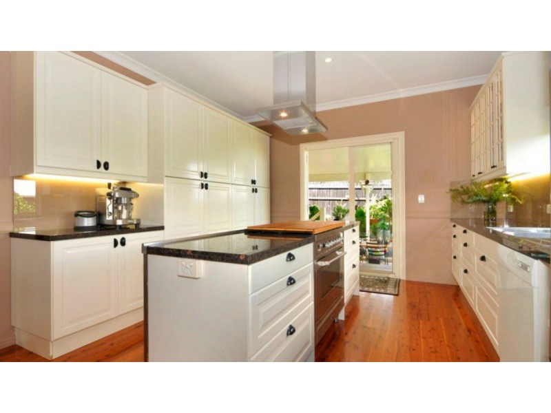 16 Talisman Court, Eatons Hill QLD 4037