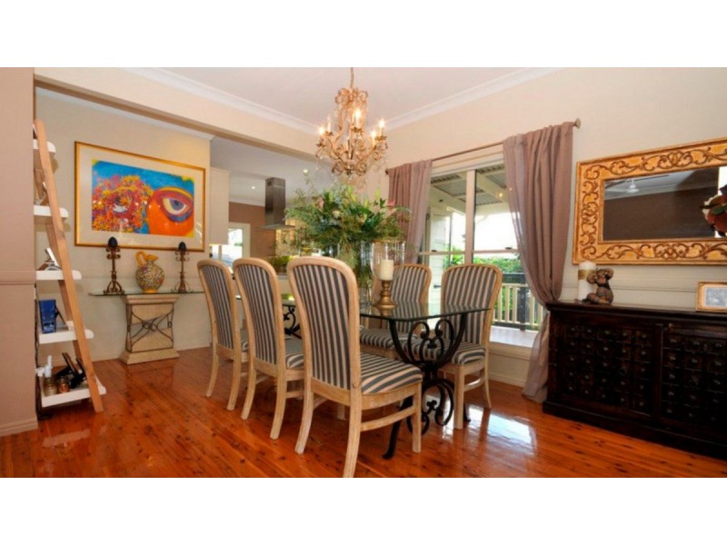 16 Talisman Court, Eatons Hill QLD 4037