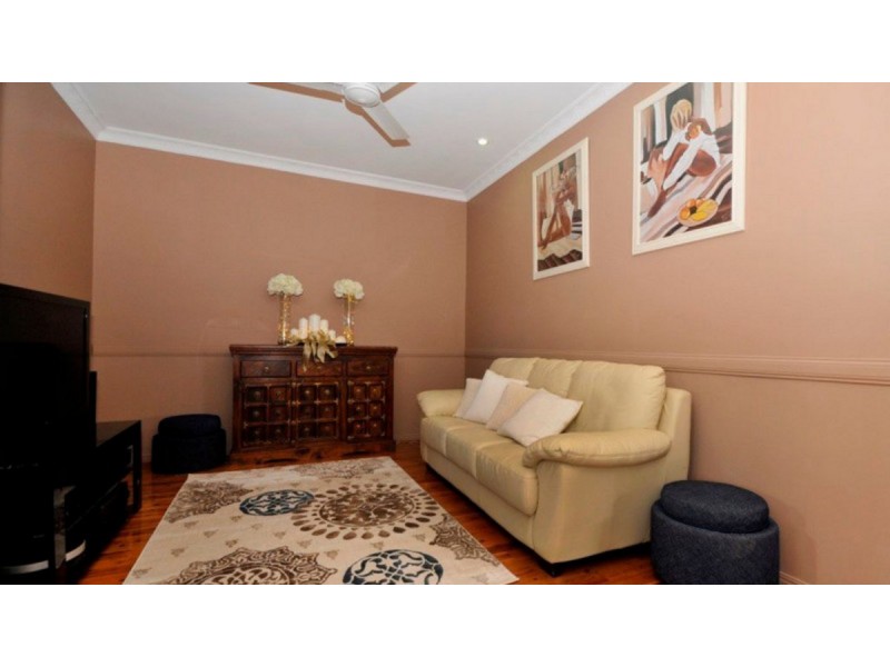 16 Talisman Court, Eatons Hill QLD 4037