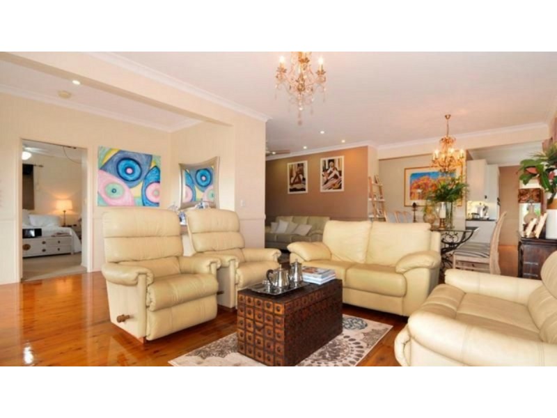 16 Talisman Court, Eatons Hill QLD 4037