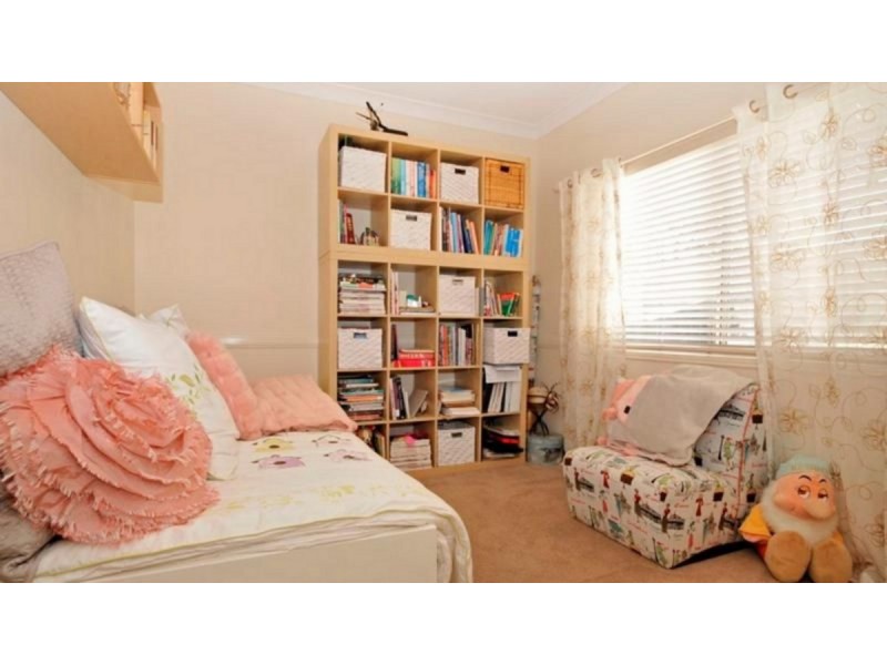 16 Talisman Court, Eatons Hill QLD 4037