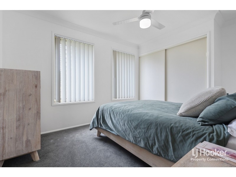 8 Handel Court, Eatons Hill QLD 4037