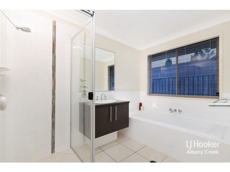 3 Tributary Court, Eatons Hill QLD 4037