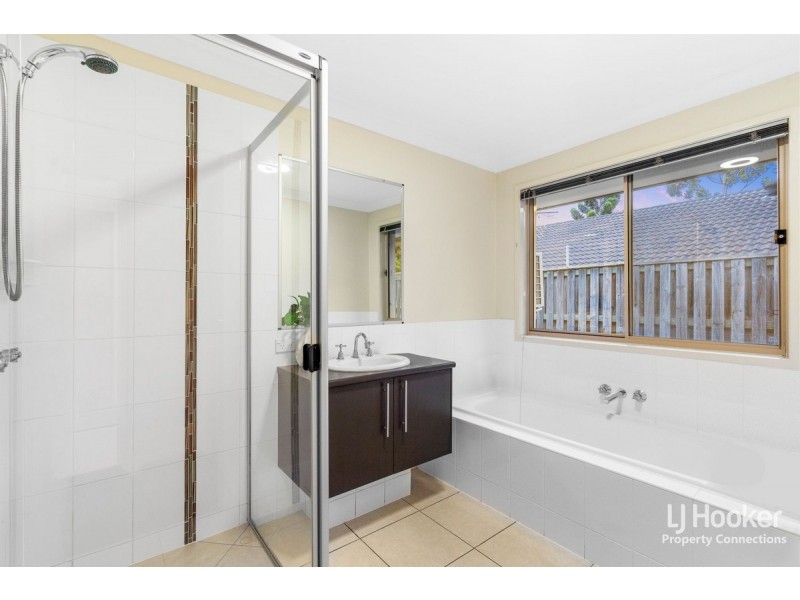 3 Tributary Court, Eatons Hill QLD 4037