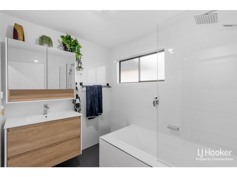 5 Sheaves Road, Kallangur QLD 4503