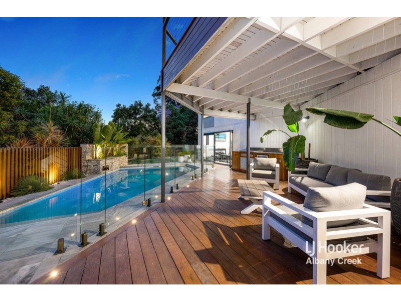 2 Corso Street, Eatons Hill QLD 4037