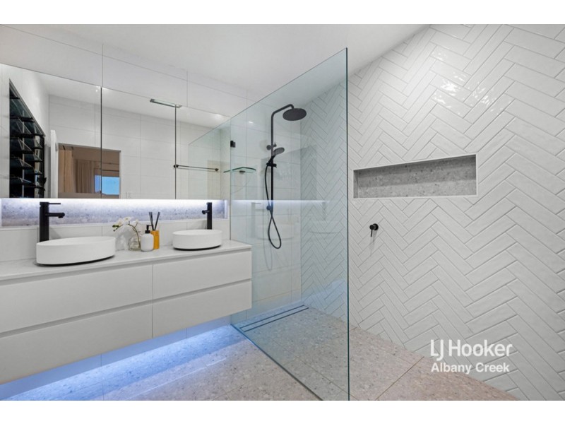 2 Corso Street, Eatons Hill QLD 4037