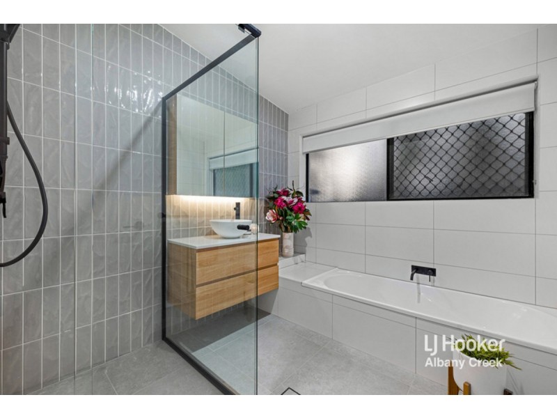 2 Corso Street, Eatons Hill QLD 4037