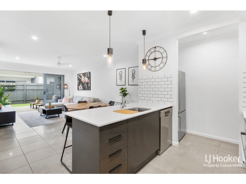 9 Creekside Terrace, Albany Creek QLD 4035