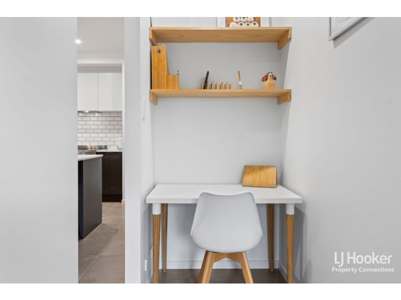 9 Creekside Terrace, Albany Creek QLD 4035