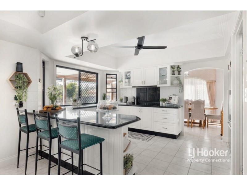 42 Voyager Circuit, Bridgeman Downs QLD 4035