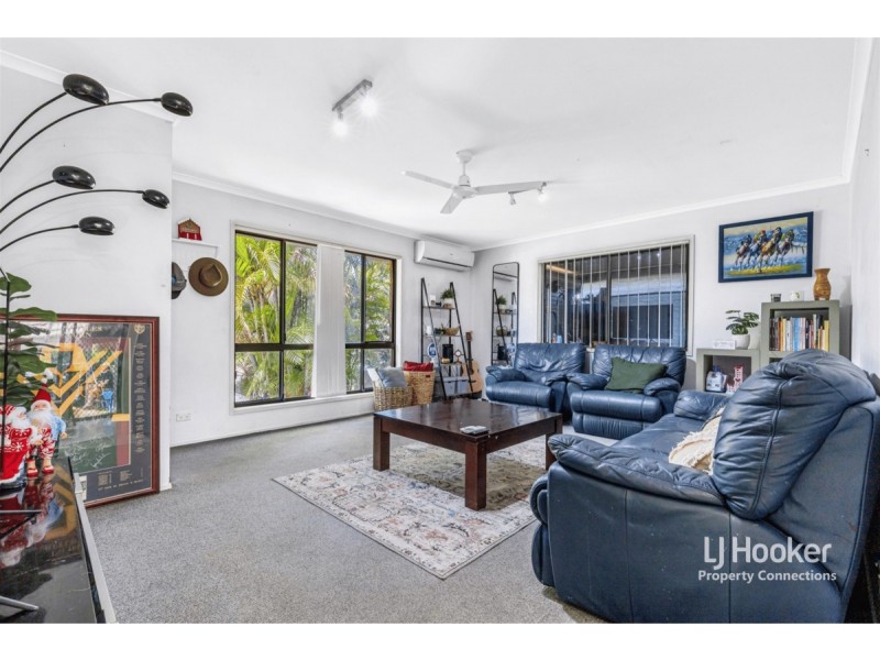 9 Flamingo Drive, Albany Creek QLD 4035