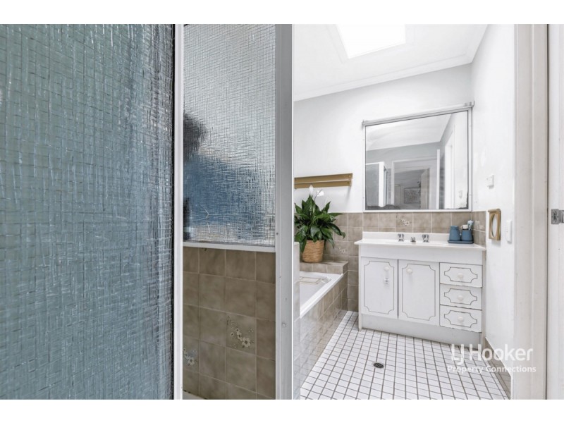 9 Flamingo Drive, Albany Creek QLD 4035