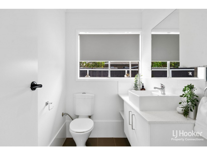 9 Leitchs Road South, Albany Creek QLD 4035