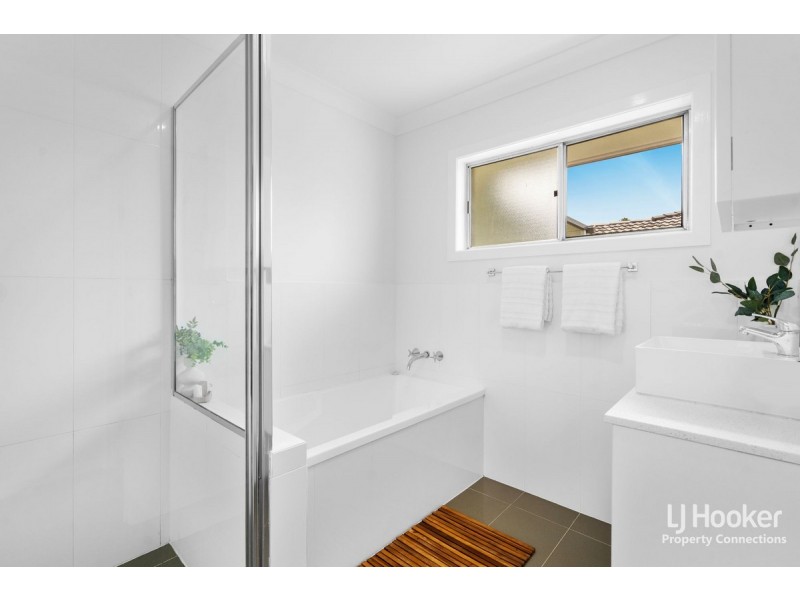 9 Leitchs Road South, Albany Creek QLD 4035