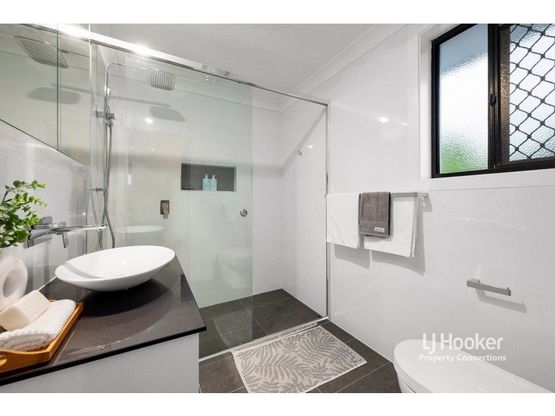 16 Orion Place, Bridgeman Downs QLD 4035