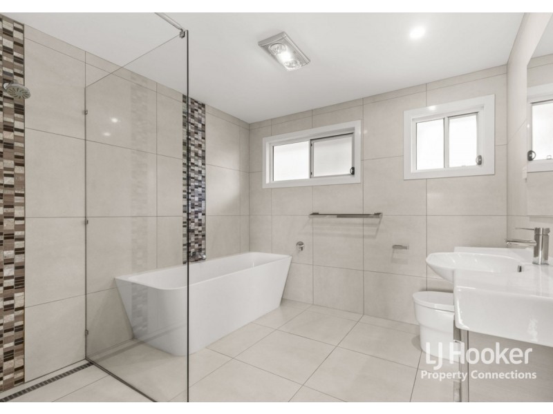 15 Cuthbert Street, Albany Creek QLD 4035