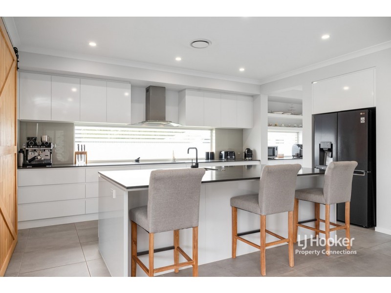 26 Desertrose Crescent, Bridgeman Downs QLD 4035