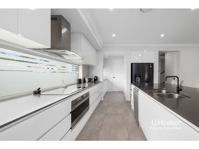 26 Desertrose Crescent, Bridgeman Downs QLD 4035