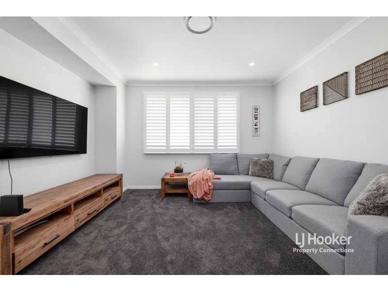 26 Desertrose Crescent, Bridgeman Downs QLD 4035