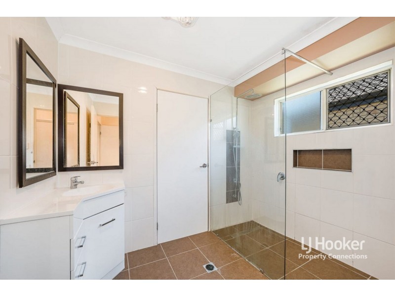 45 Cambridge Crescent, Fitzgibbon QLD 4018