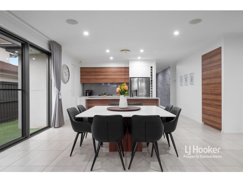 5 Sovereign Place, Bridgeman Downs QLD 4035