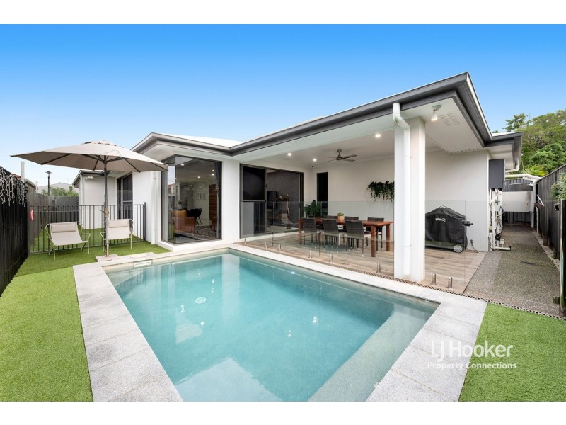 5 Sovereign Place, Bridgeman Downs QLD 4035