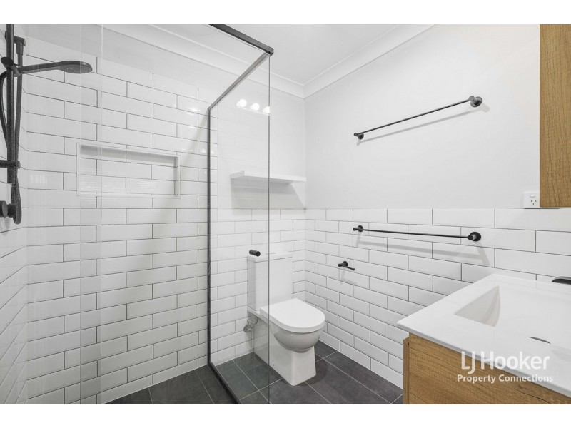 9 Phoenix Court, Eatons Hill QLD 4037