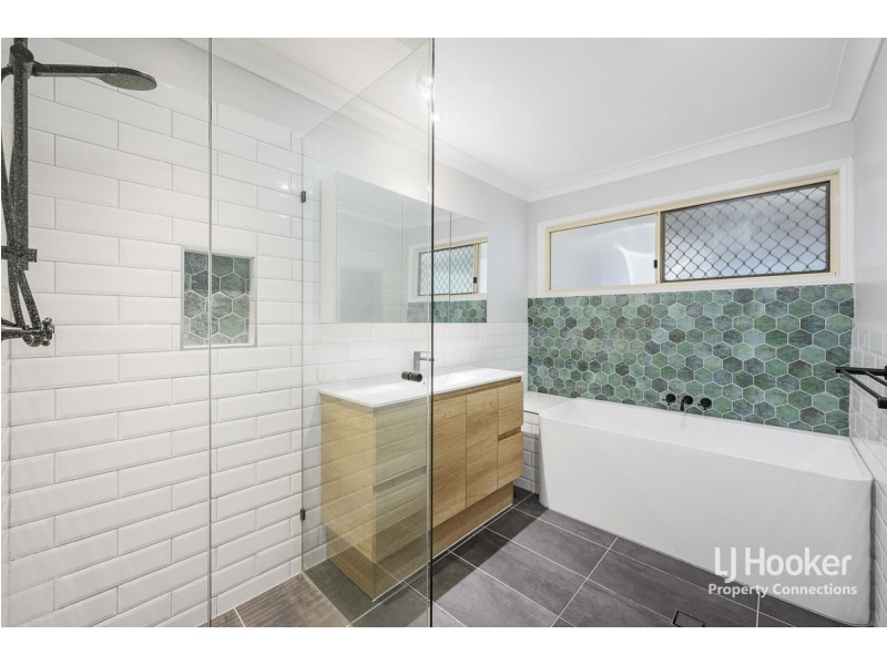 9 Phoenix Court, Eatons Hill QLD 4037