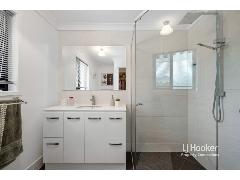 153 Saraband Drive, Eatons Hill QLD 4037