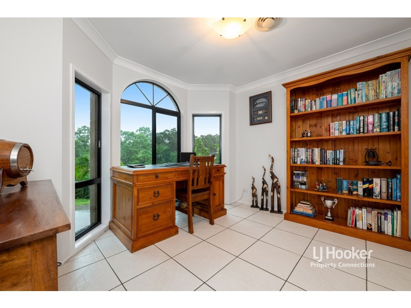 153 Saraband Drive, Eatons Hill QLD 4037