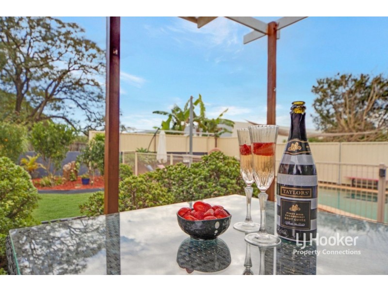 6 Willow Street, Albany Creek QLD 4035