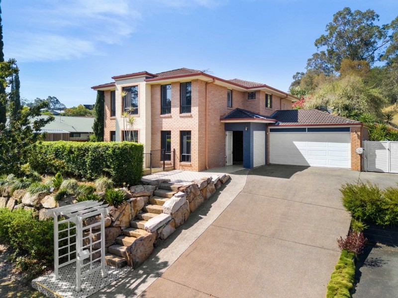 1 Riversleigh Crescent, Eatons Hill QLD 4037