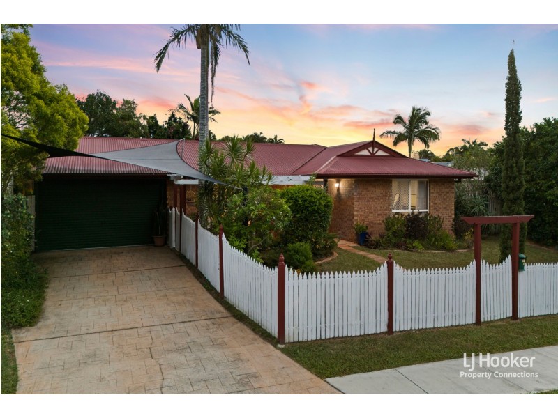 27 Flinders Way, Albany Creek QLD 4035