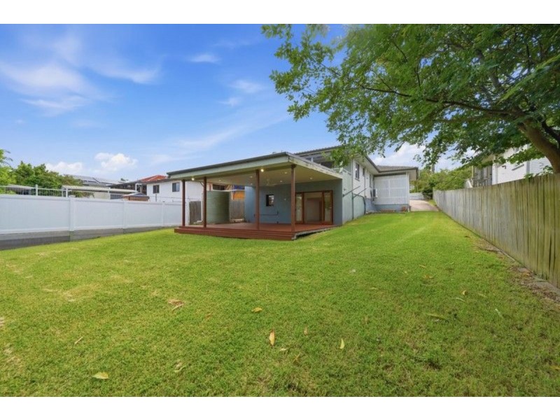 16 Knutsford Street, Chermside West QLD 4032