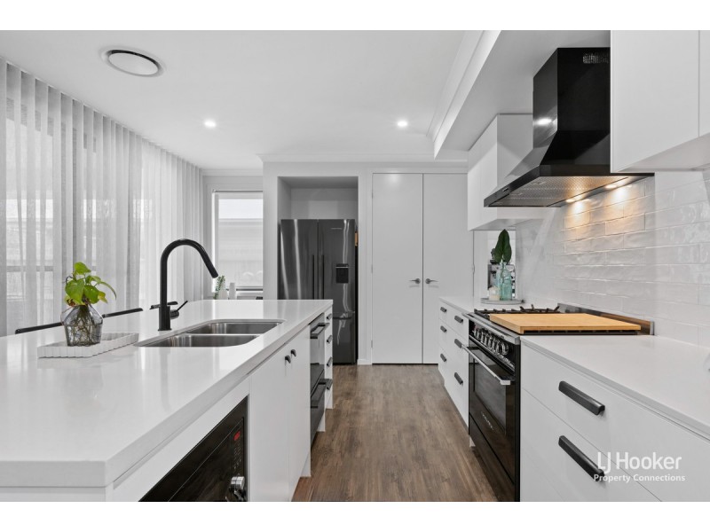 17 Side Creek Parade, Narangba QLD 4504