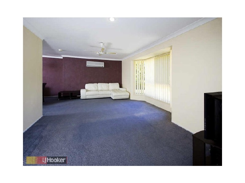 42 Marina Court, Eatons Hill QLD 4037