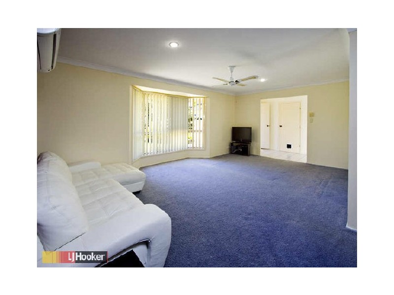 42 Marina Court, Eatons Hill QLD 4037