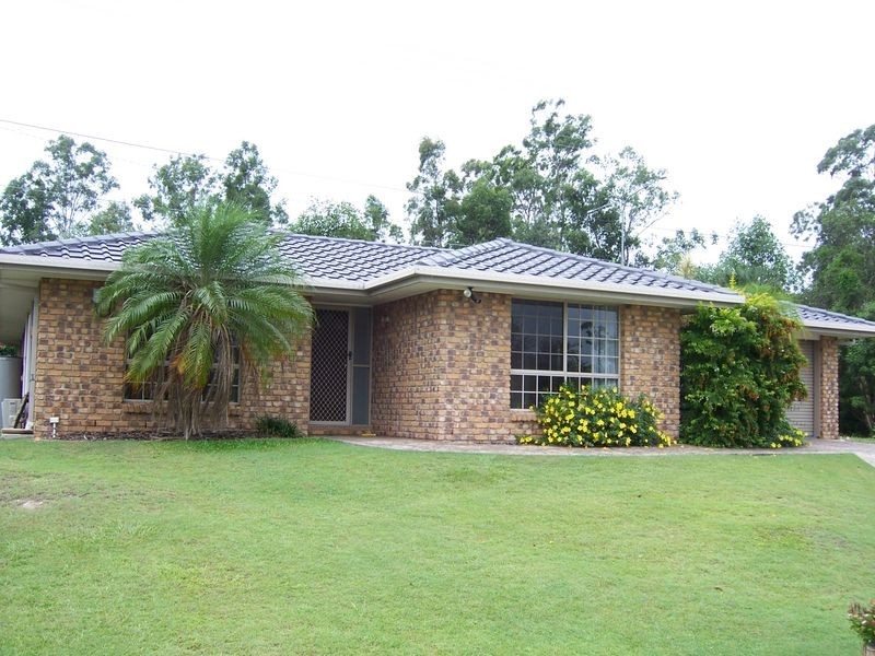 8 Wattle Tree Court, Albany Creek QLD 4035