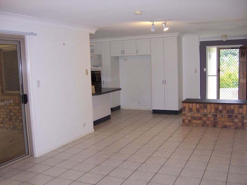 8 Wattle Tree Court, Albany Creek QLD 4035